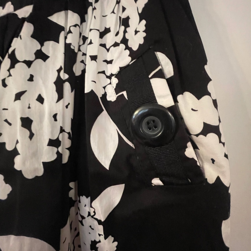 Women’s skirt - Picture 3 of 4
